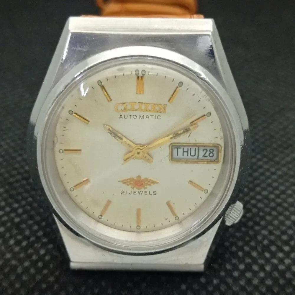 Vintage 1987 Citizen Automatic Mens Silver Watch W/daydate & Gold accents